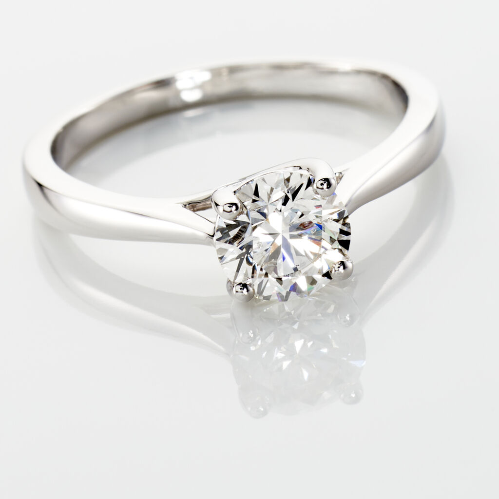Bague Solitaire Fiona Or Blanc Diamant Synthetique - Bagues solitaires Femme | Histoire d&rsquo;Or