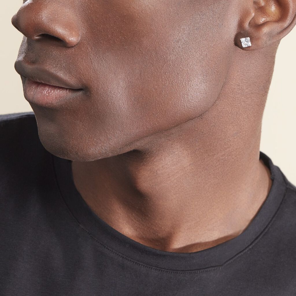 Boucles D'oreilles Puces Or Blanc Doreen Oxydes De Zirconium - Clous d'oreilles Famille | Histoire d’Or
