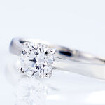 Bague Solitaire Fiona Or Blanc Diamant Synthetique - Bagues solitaires Femme | Histoire d&rsquo;Or