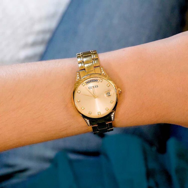 Montre Bracelet GUESS Pour Femme - Occasion - Modèle Non Spécifié à Vérifier En Détail