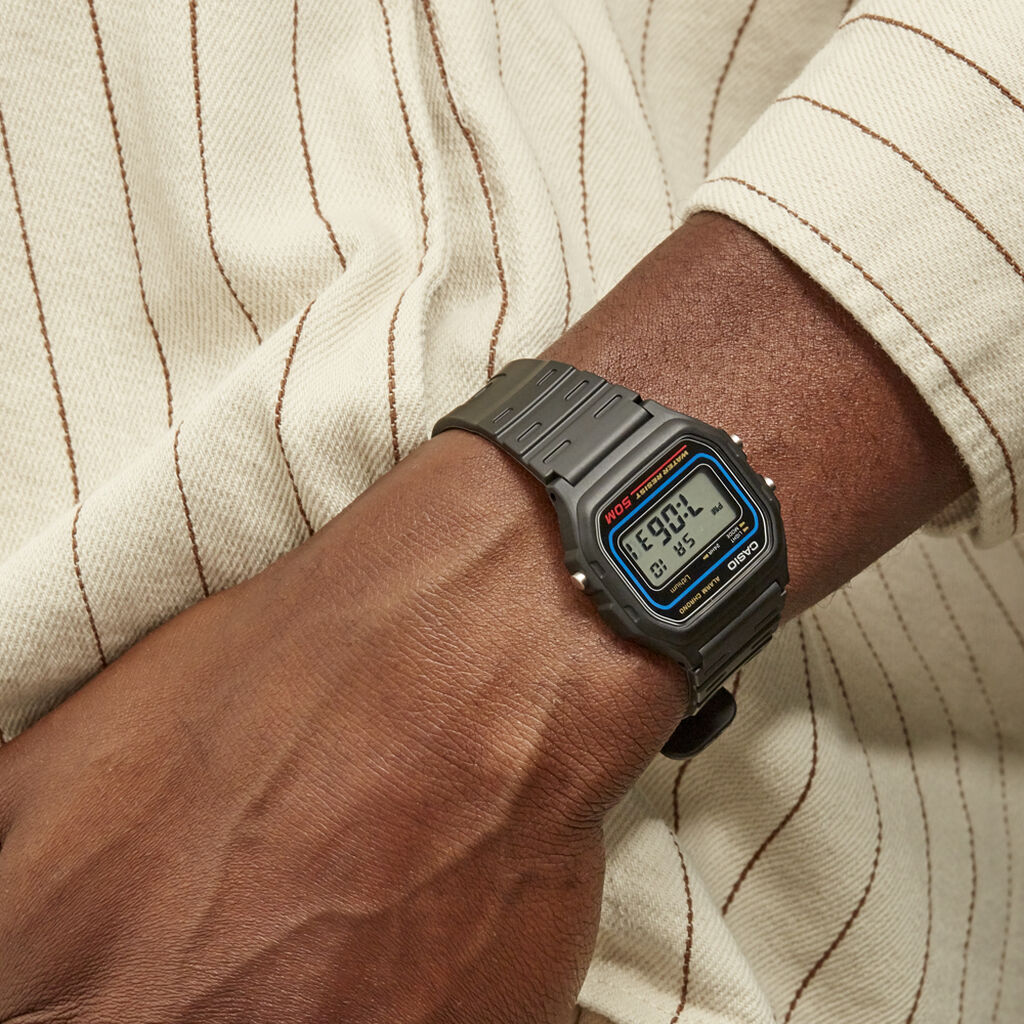 Montre Casio Collection Vintage Noir - Montres  | Histoire d’Or