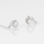Boucles D'oreilles Puces Vrille Accompagnee Or Blanc Diamant - Clous d'oreilles Femme | Histoire d&rsquo;Or